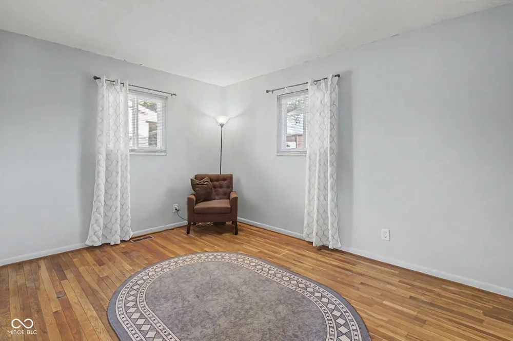 1913 Hawthorne Drive Plainfield, IN 46168