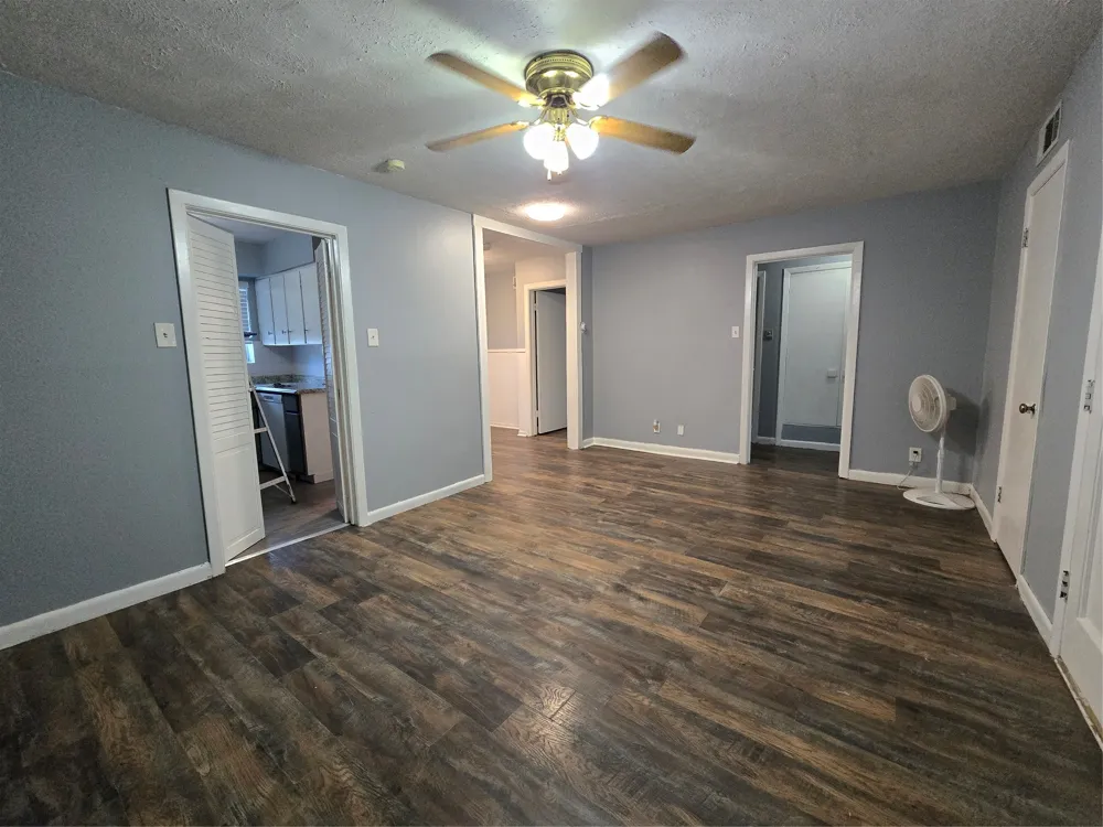 427 Royal Crest Drive Richardson, TX 75081