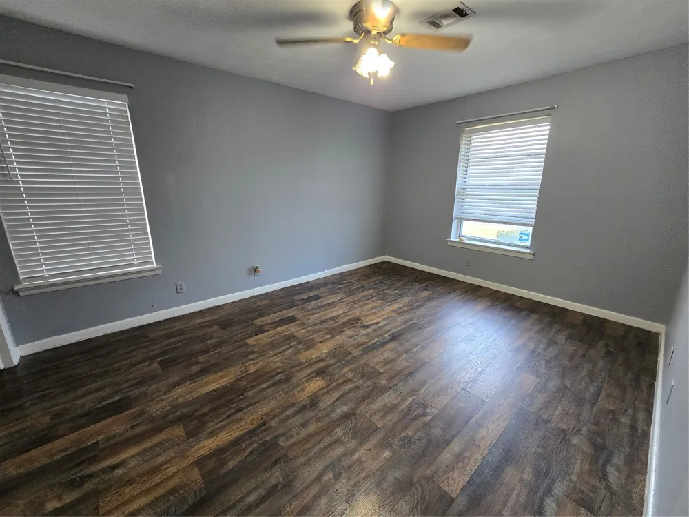 427 Royal Crest Drive Richardson, TX 75081