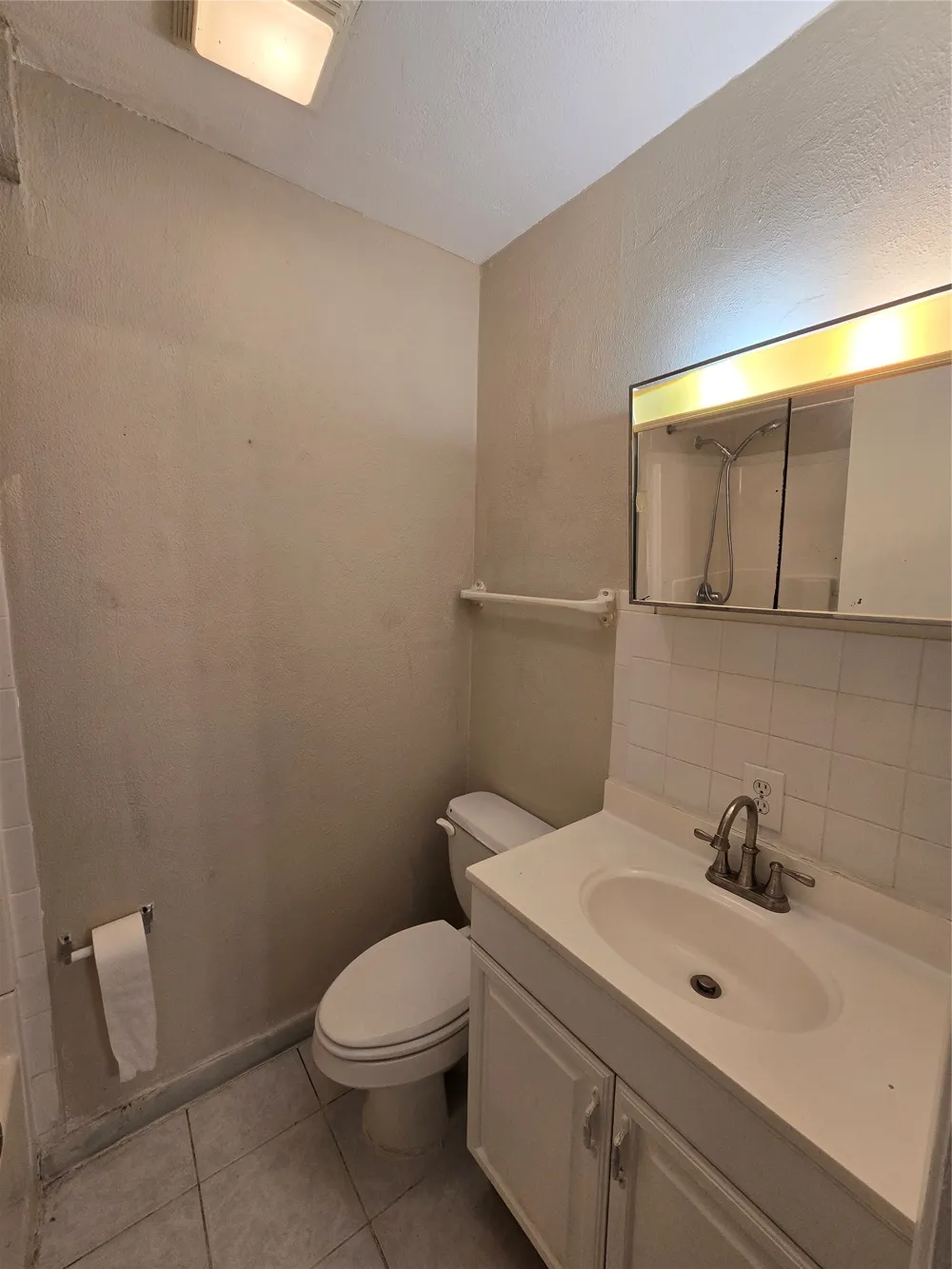427 Royal Crest Drive Richardson, TX 75081