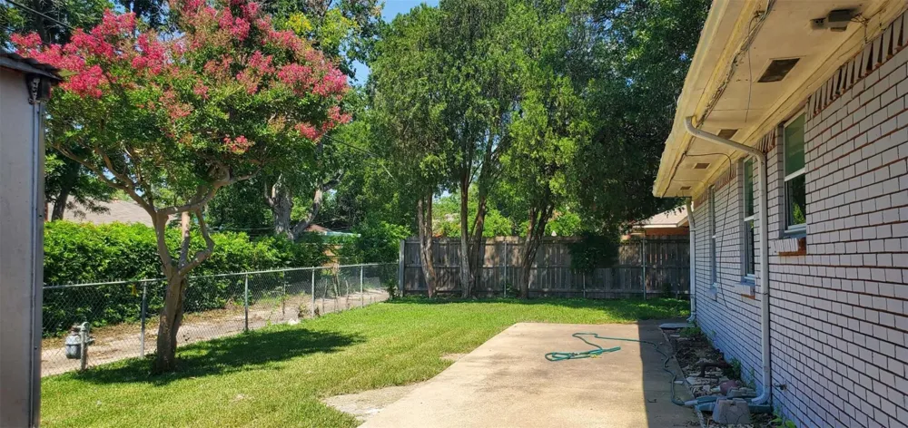 427 Royal Crest Drive Richardson, TX 75081