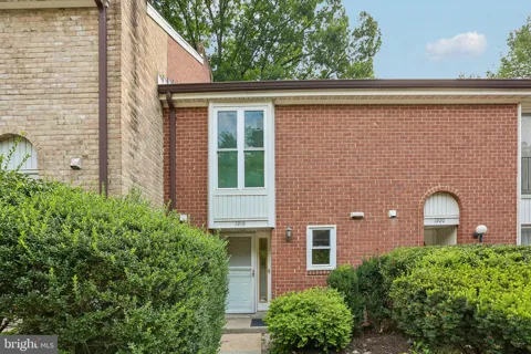 1918 GREENHAVEN DRIVE