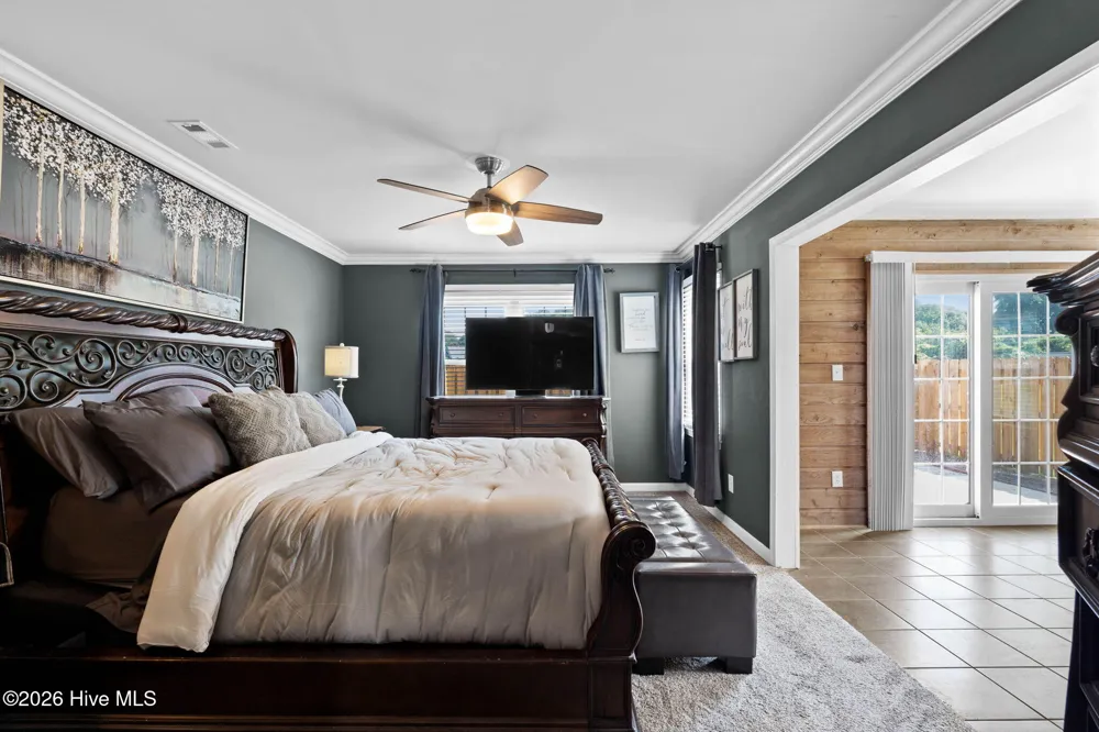 501 E Bay Drive Sneads Ferry, NC 28460