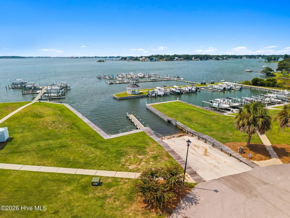 501 E Bay Drive Sneads Ferry, NC 28460