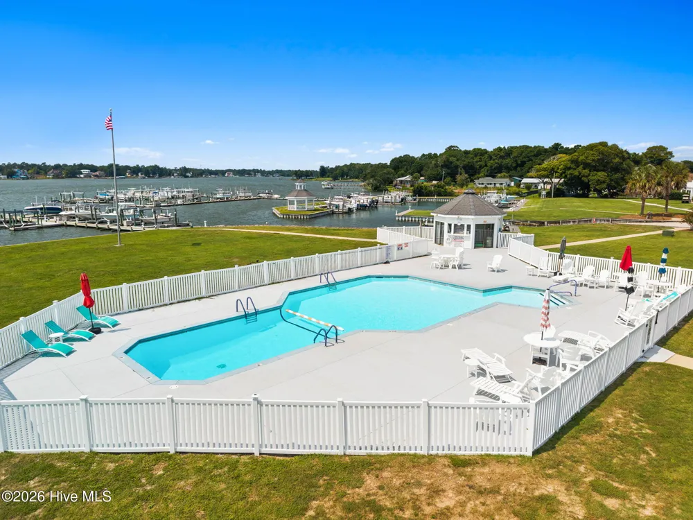 501 E Bay Drive Sneads Ferry, NC 28460