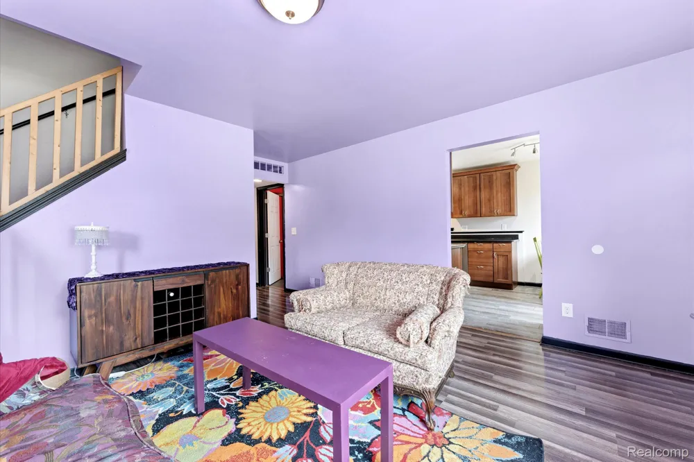 21708 Powers Avenue Dearborn Heights City, MI 48125