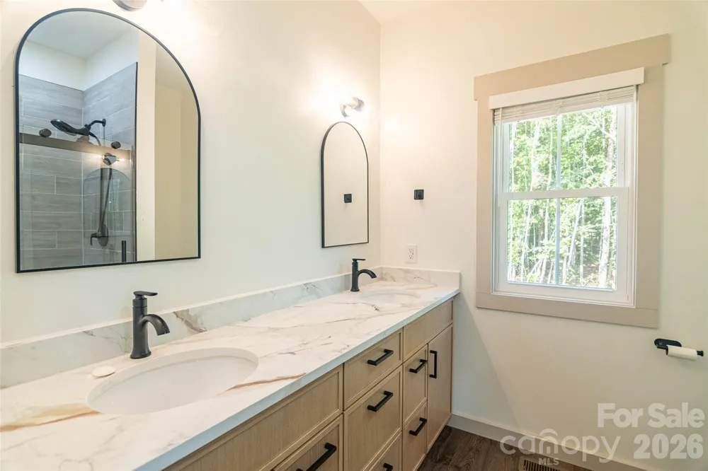 98 Lexxi Lane Tryon, NC 28782