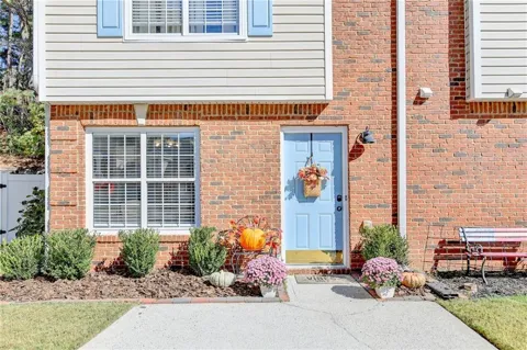 4170 Glen Iris Drive