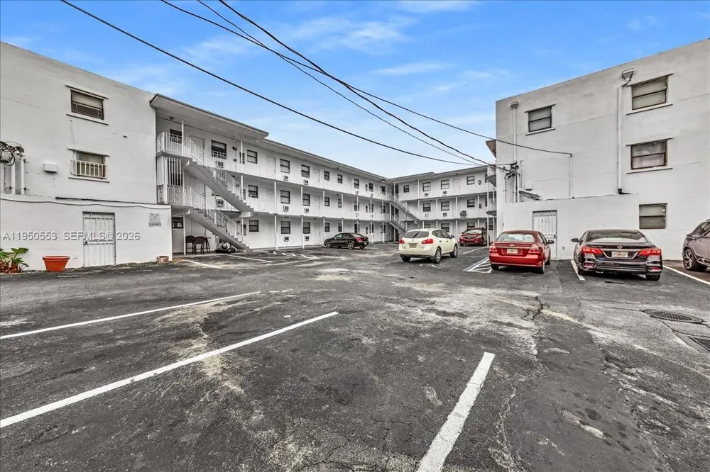 365 NW 8th St #202 Miami, FL 33136