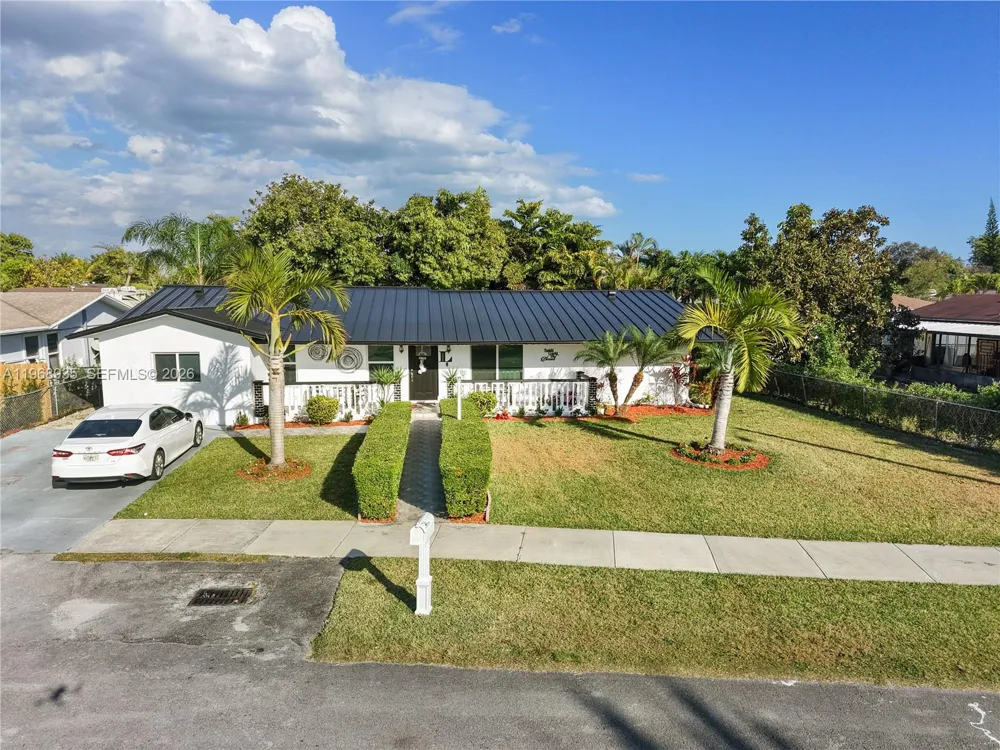 16323 SW 103rd Pl Miami, FL 33157