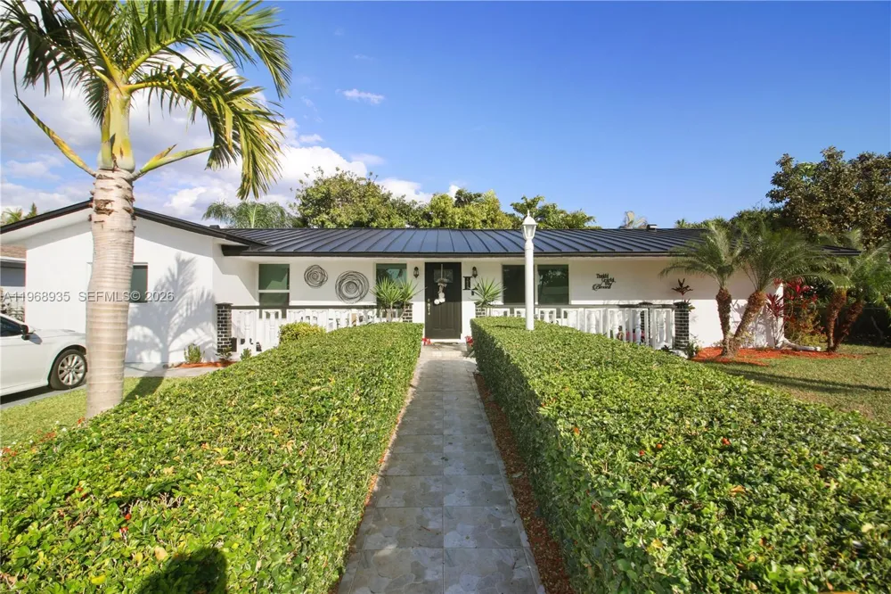 16323 SW 103rd Pl Miami, FL 33157