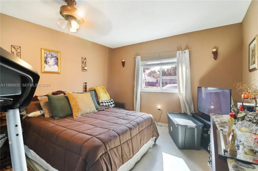 16323 SW 103rd Pl Miami, FL 33157