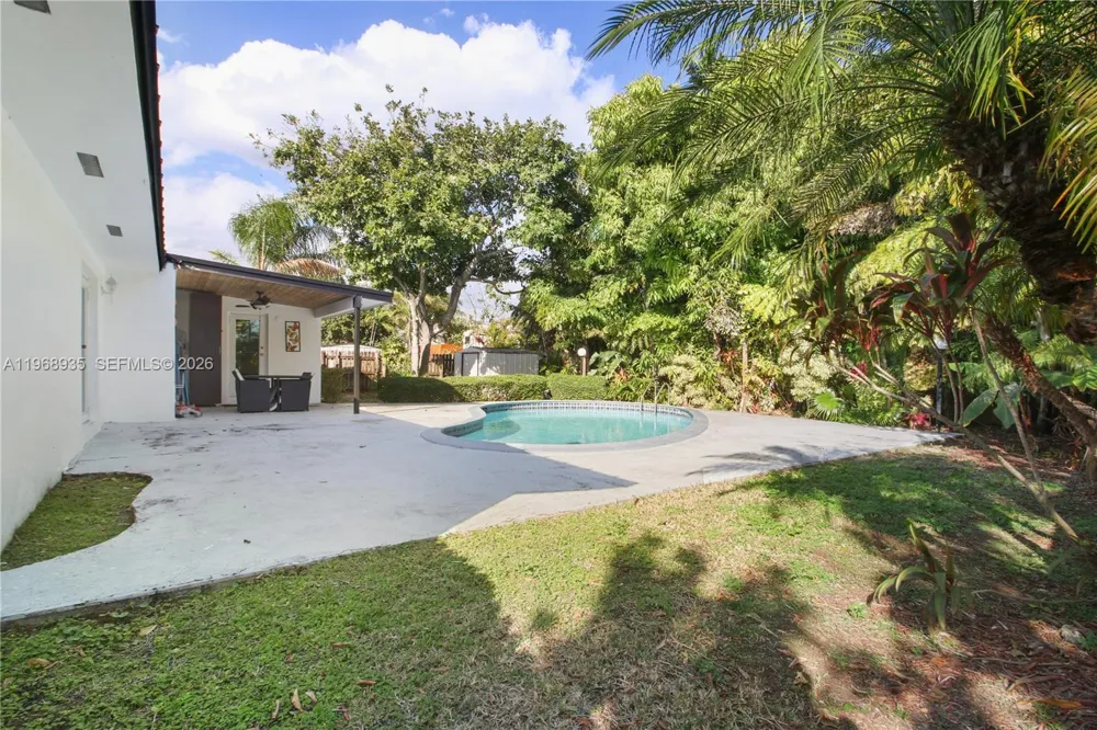 16323 SW 103rd Pl Miami, FL 33157