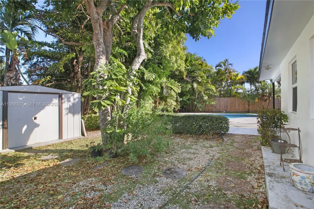 16323 SW 103rd Pl Miami, FL 33157