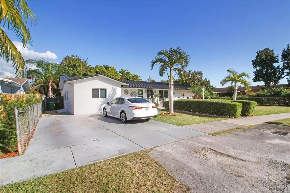 16323 SW 103rd Pl Miami, FL 33157
