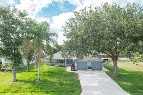 401 SW Ridgecrest Dr
