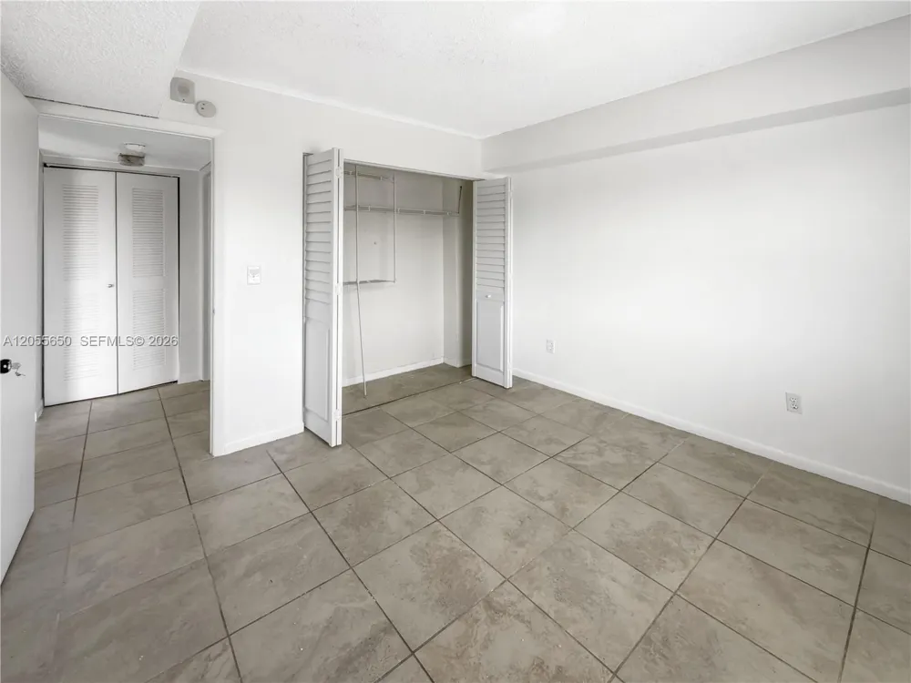 8260 SW 210th St #309 Cutler Bay, FL 33189