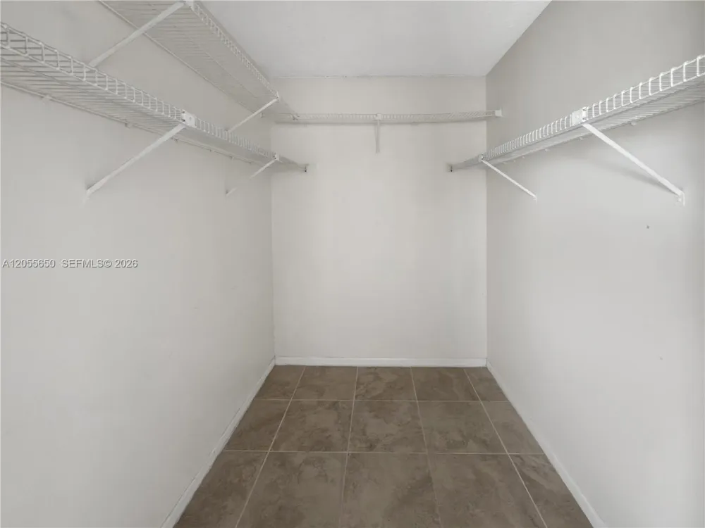 8260 SW 210th St #309 Cutler Bay, FL 33189