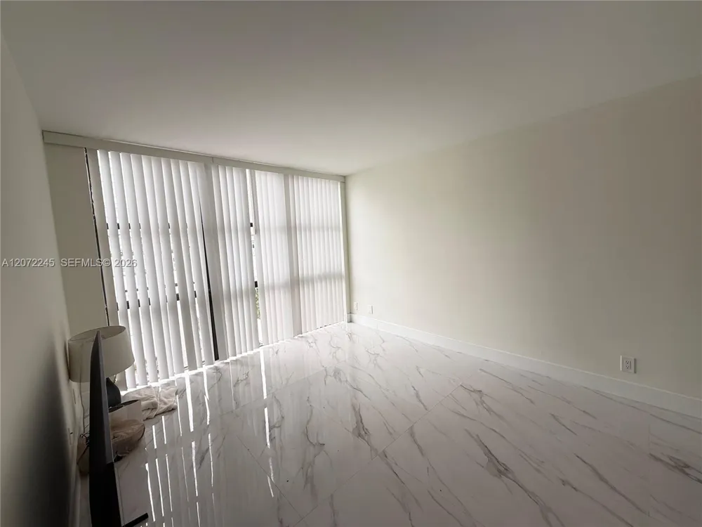16909 Bay Rd #817 Sunny Isles Beach, FL 33160