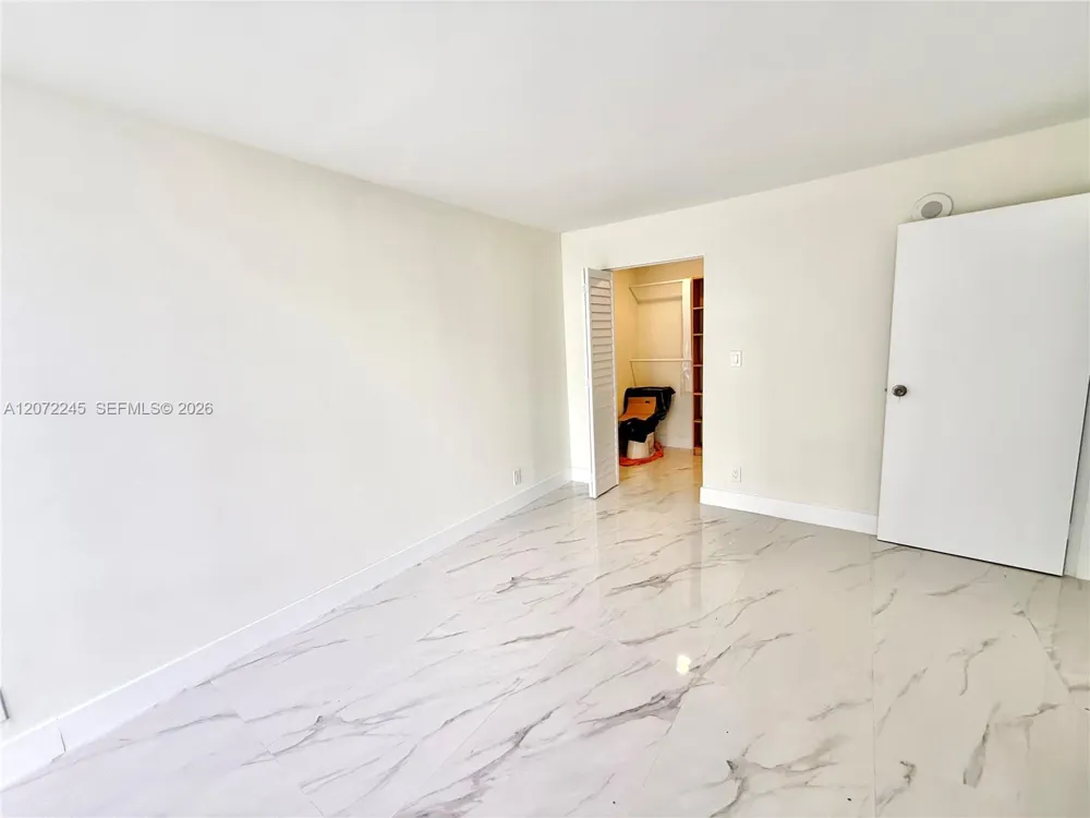 16909 Bay Rd #817 Sunny Isles Beach, FL 33160