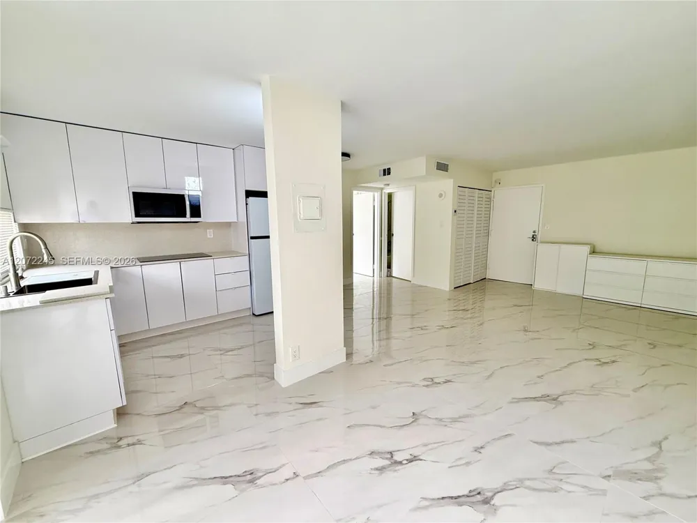 16909 Bay Rd #817 Sunny Isles Beach, FL 33160