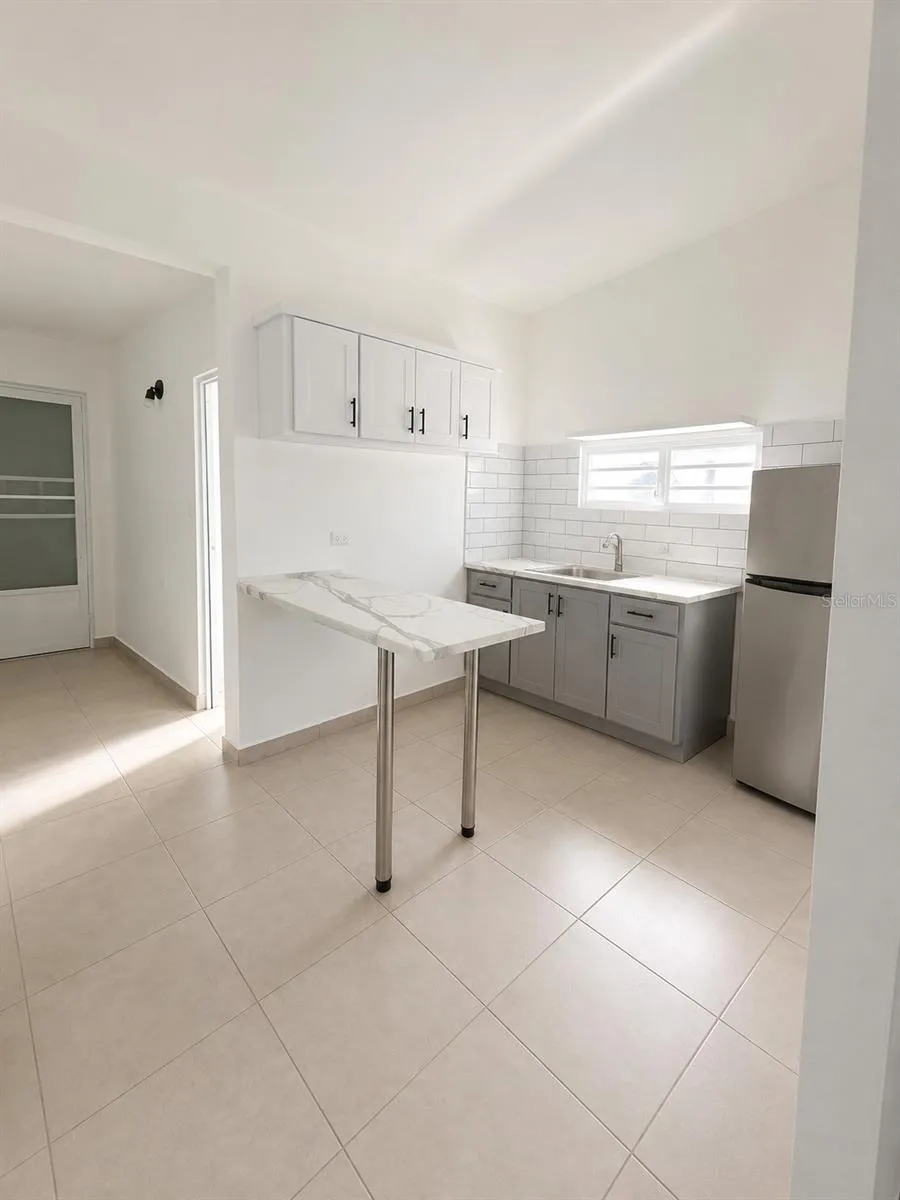 CALLE PASCUA URB. MANUEL CORCHADO Isabela, PR 00662