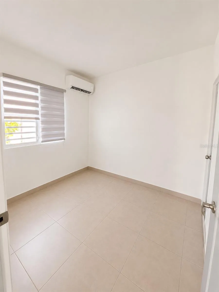 CALLE PASCUA URB. MANUEL CORCHADO Isabela, PR 00662