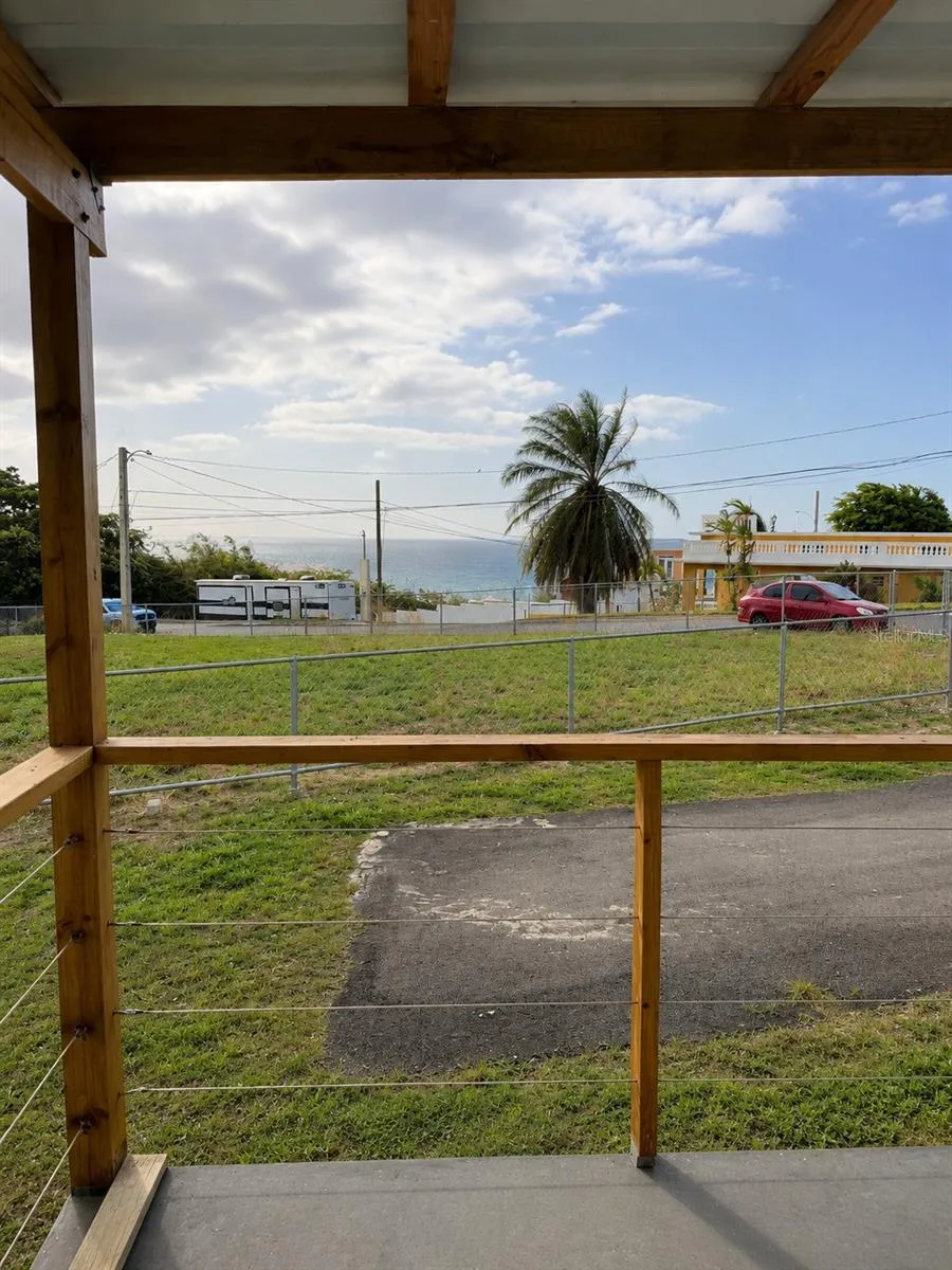 CALLE PASCUA URB. MANUEL CORCHADO Isabela, PR 00662