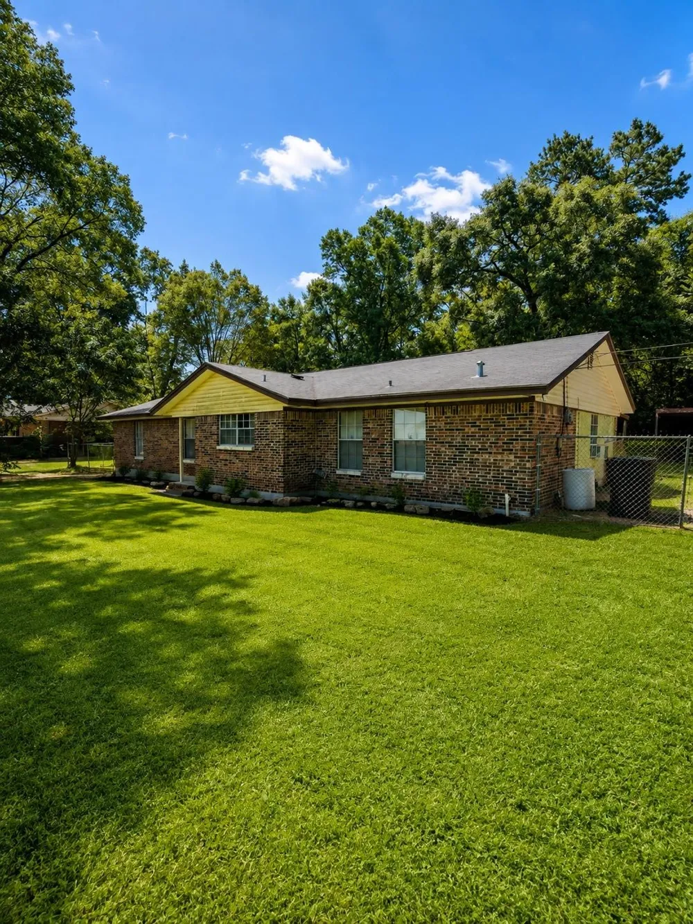 1610 Lilac Avenue Lufkin, TX 75901