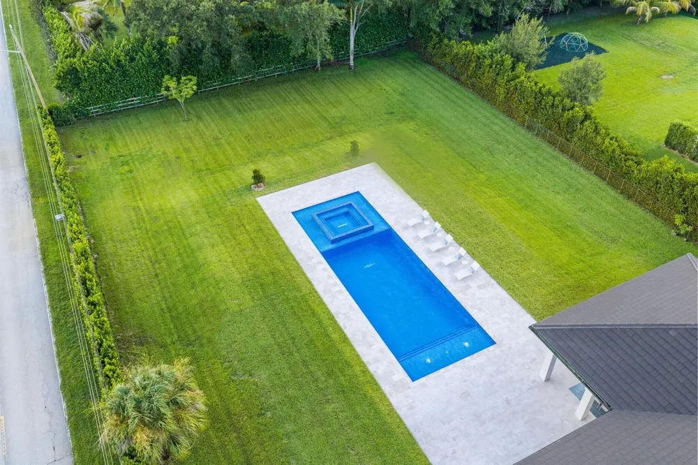 13600 PINE MEADOW COURT Davie, FL 33325
