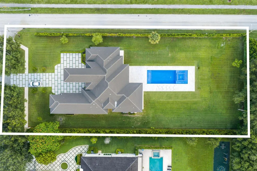 13600 PINE MEADOW COURT Davie, FL 33325
