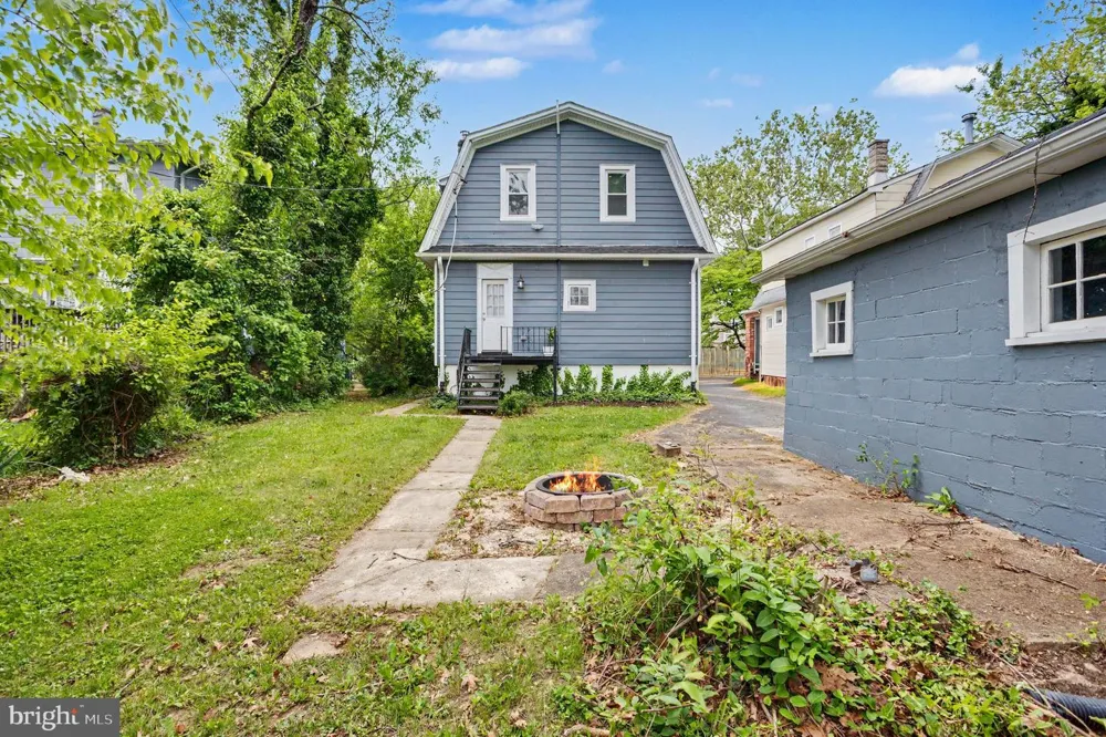 3818 FERNHILL AVENUE Baltimore, MD 21215