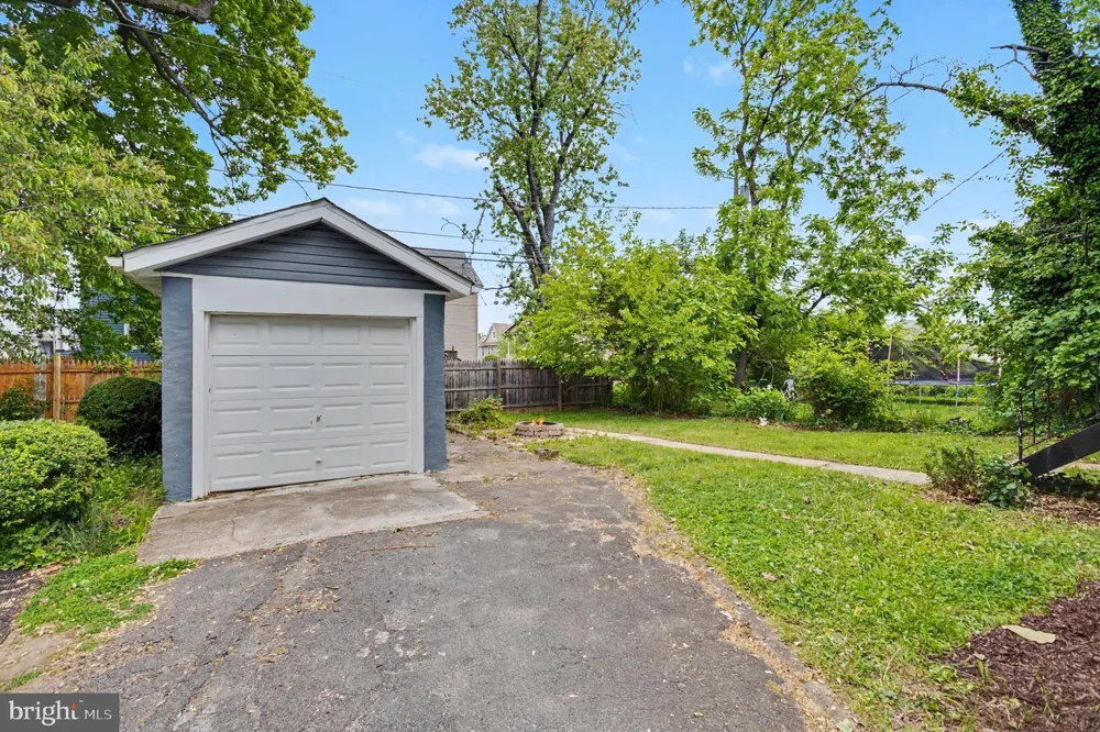 3818 FERNHILL AVENUE Baltimore, MD 21215