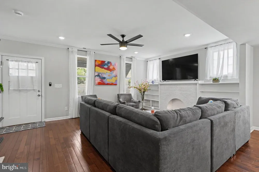3818 FERNHILL AVENUE Baltimore, MD 21215