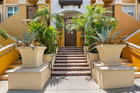 100 4TH AVENUE S #111