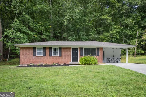 42 Carpenter LN