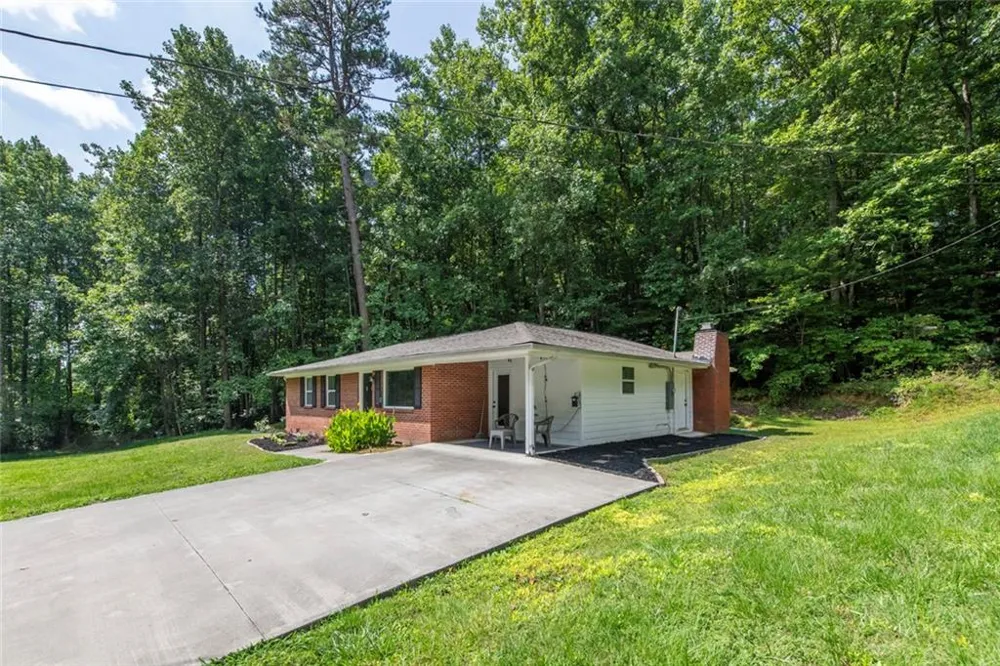 42 Carpenter Lane Dahlonega, GA 30533