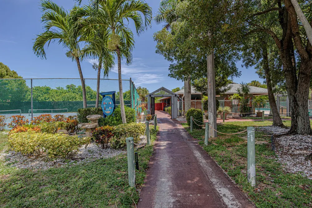 7 CROSSINGS CIRCLE #C Boynton Beach, FL 33435