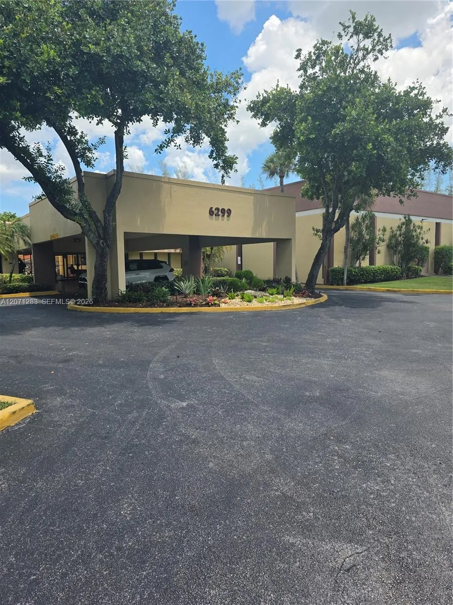 5830 NW 64th Ave #101 Tamarac, FL 33319