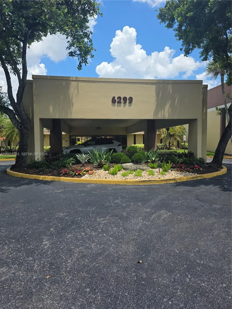 5830 NW 64th Ave #101 Tamarac, FL 33319