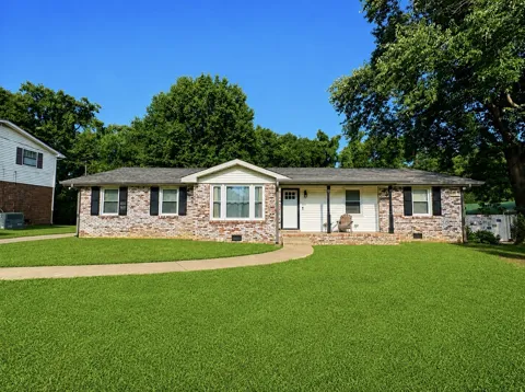107 Gayle Dr