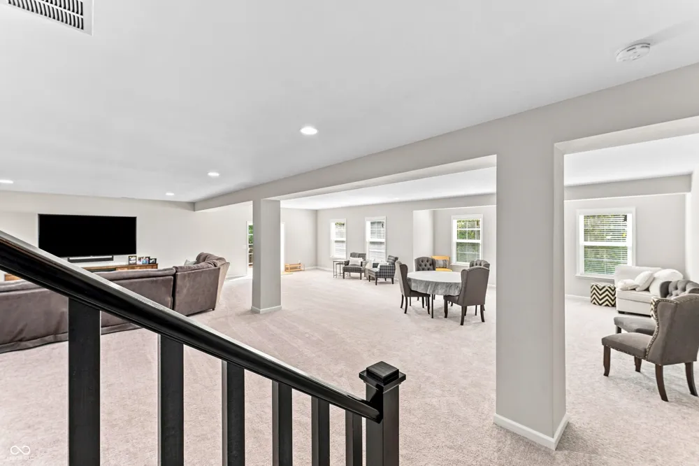 5059 Oak Ridge Trail Columbus, IN 47201