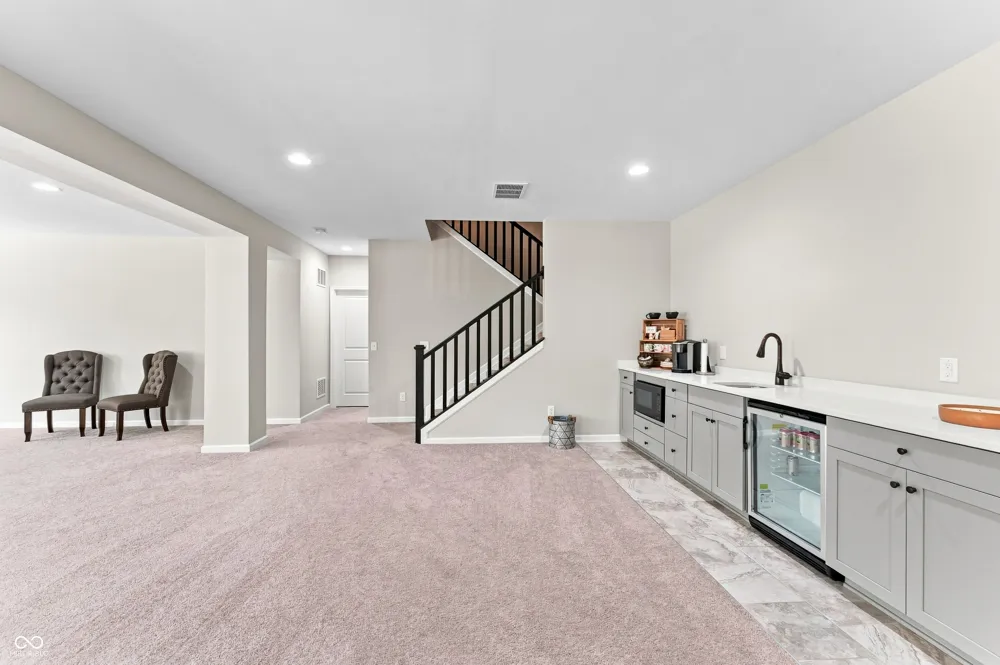 5059 Oak Ridge Trail Columbus, IN 47201