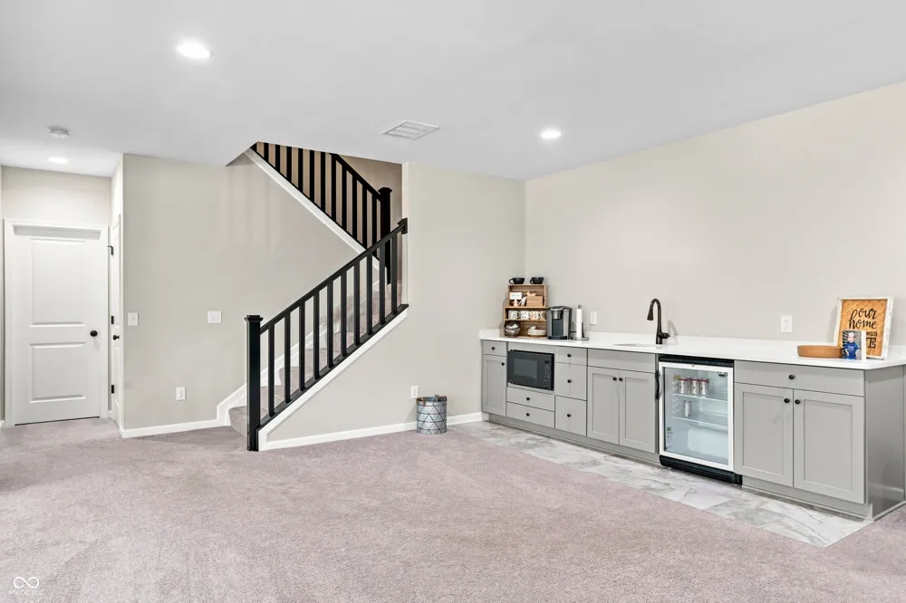 5059 Oak Ridge Trail Columbus, IN 47201