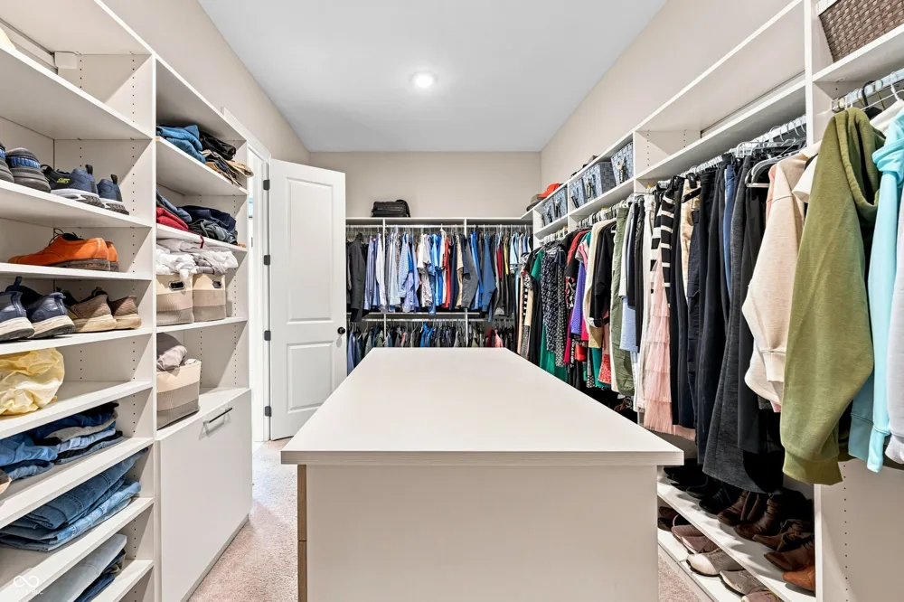 5059 Oak Ridge Trail Columbus, IN 47201