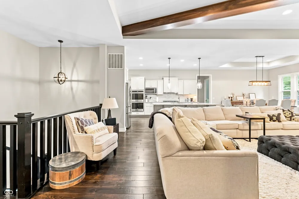 5059 Oak Ridge Trail Columbus, IN 47201