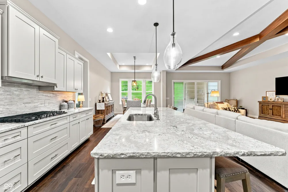 5059 Oak Ridge Trail Columbus, IN 47201