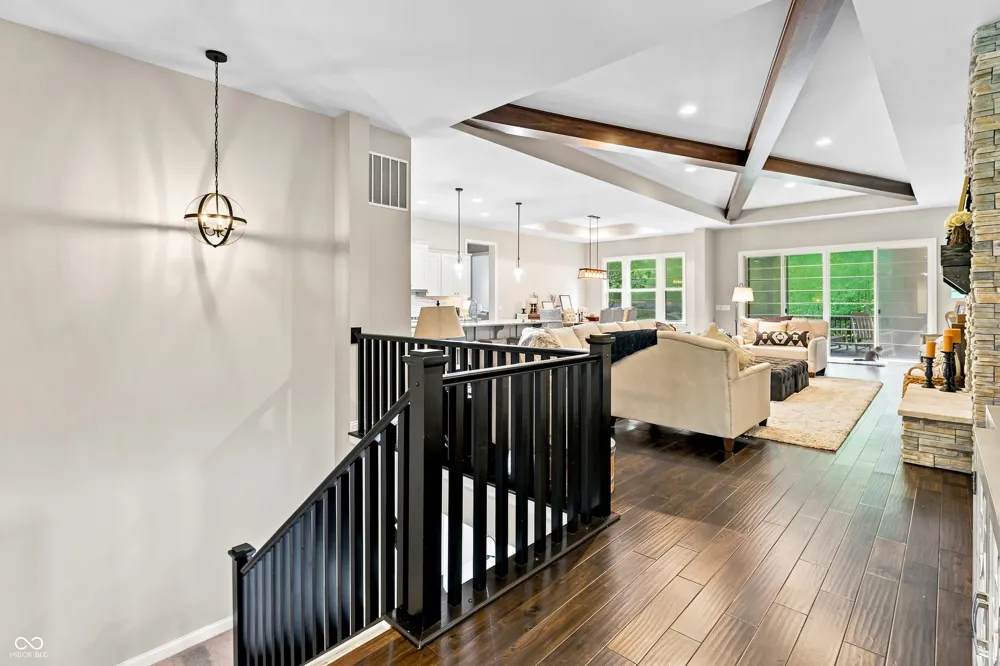 5059 Oak Ridge Trail Columbus, IN 47201