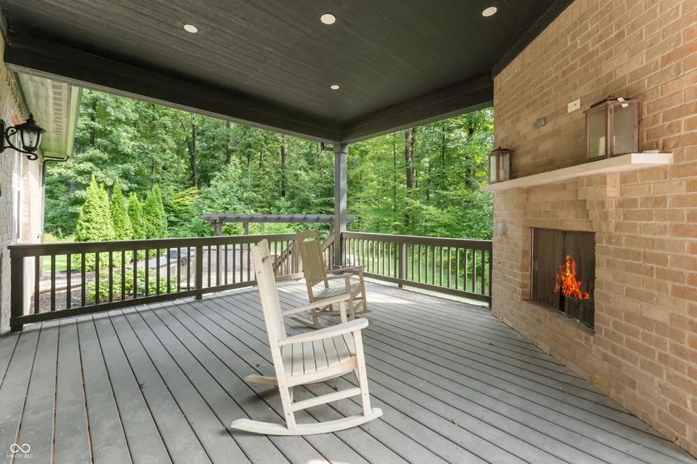 5059 Oak Ridge Trail Columbus, IN 47201