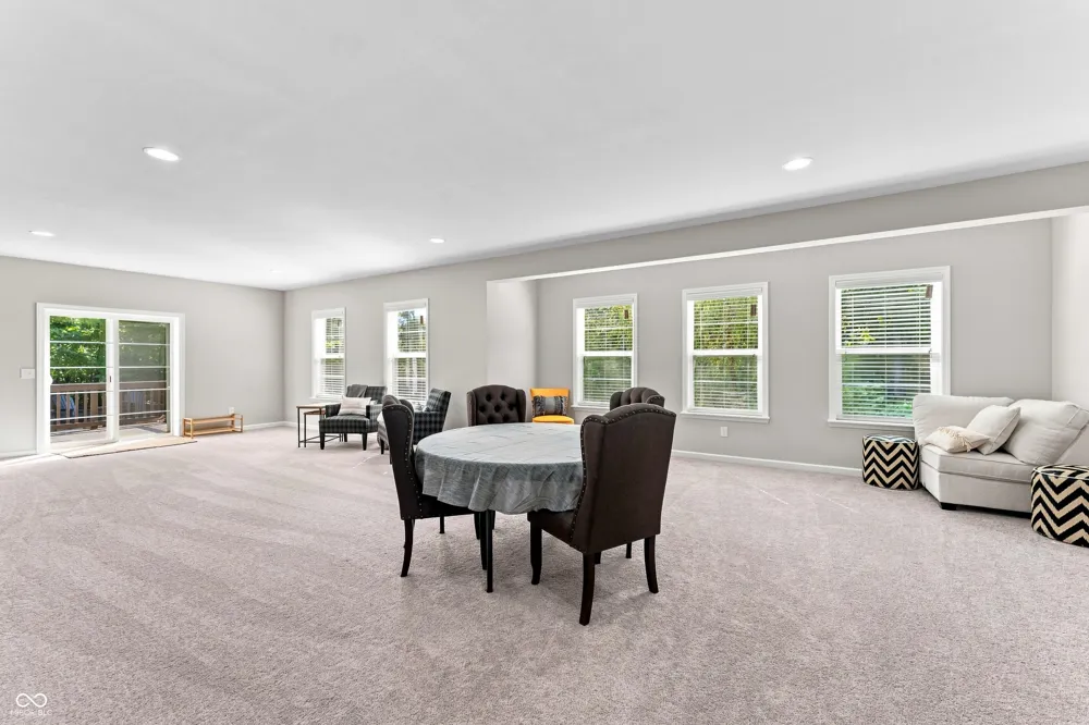 5059 Oak Ridge Trail Columbus, IN 47201